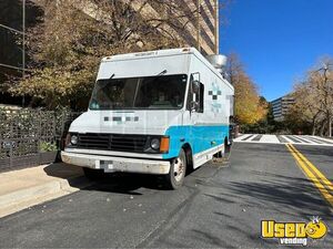1995 P30 All-purpose Food Truck Air Conditioning Colorado Diesel Engine for Sale