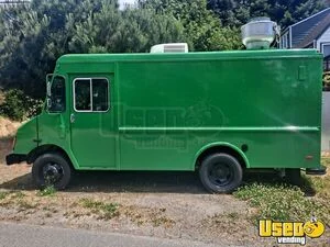1995 P30 All-purpose Food Truck Concession Window Washington Gas Engine for Sale