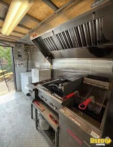1995 P30 All-purpose Food Truck Diamond Plated Aluminum Flooring Ontario Gas Engine for Sale
