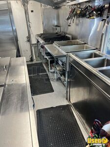 1995 P30 All-purpose Food Truck Exterior Customer Counter New York Diesel Engine for Sale