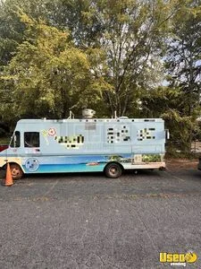 27' Chevrolet P30 All-Purpose Food Truck Mobile Vending Unit for Sale in North Carolina!