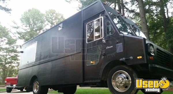 1995 P30 All-purpose Food Truck North Carolina Diesel Engine for Sale