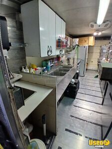 1995 P30 All-purpose Food Truck Removable Trailer Hitch Nebraska Diesel Engine for Sale