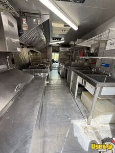 1995 P30 All-purpose Food Truck Stainless Steel Wall Covers Florida Diesel Engine for Sale