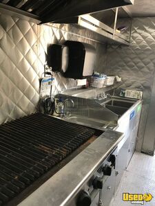 1995 P30 All-purpose Food Truck Stainless Steel Wall Covers Iowa Diesel Engine for Sale