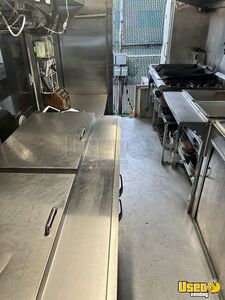 1995 P30 All-purpose Food Truck Stainless Steel Wall Covers New York Diesel Engine for Sale