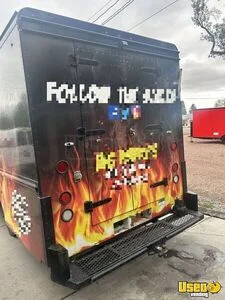 1995 P30 All-purpose Food Truck Stainless Steel Wall Covers Utah Diesel Engine for Sale