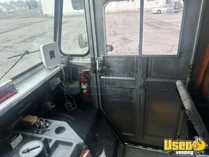 1995 P30 All-purpose Food Truck Steam Table Utah Diesel Engine for Sale