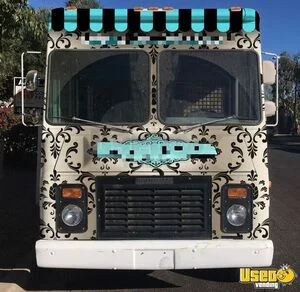 1995 P30 Bakery Food Truck Concession Window Arizona for Sale