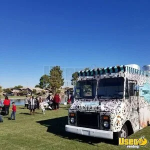 1995 P30 Bakery Food Truck Exterior Customer Counter Arizona for Sale