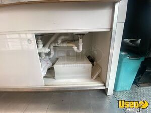 1995 P30 Bakery Food Truck Triple Sink North Carolina Gas Engine for Sale