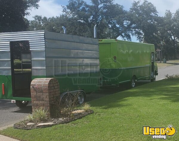 1995 P30 Barbecue Food Truck Florida Gas Engine for Sale