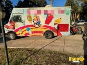 1995 P30 Ice Cream And Shaved Ice Truck Snowball Truck Concession Window Florida Diesel Engine for Sale