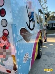 1995 P30 Ice Cream And Shaved Ice Truck Snowball Truck Ice Shaver Florida Diesel Engine for Sale