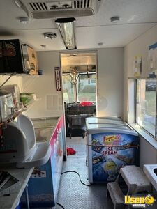 1995 P30 Ice Cream And Shaved Ice Truck Snowball Truck Interior Lighting Florida Diesel Engine for Sale