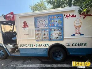 1995 P30 Ice Cream Truck Air Conditioning New York Diesel Engine for Sale