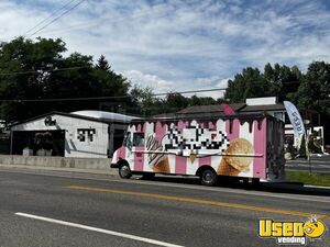 1995 P30 Ice Cream Truck Concession Window Montana Diesel Engine for Sale