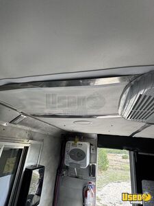 1995 P30 Ice Cream Truck Hand-washing Sink Texas Diesel Engine for Sale