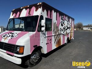 1995 P30 Ice Cream Truck Insulated Walls Montana Diesel Engine for Sale