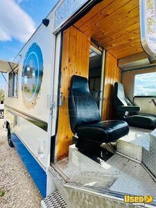 1995 P30 Ice Cream Truck Insulated Walls Texas Diesel Engine for Sale