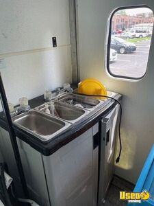 1995 P30 Ice Cream Truck Water Tank Virginia Gas Engine for Sale