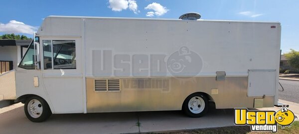 1995 P30 Kitchen Food Truck All-purpose Food Truck Arizona for Sale