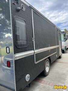 1995 P30 Mobile Boutique Interior Lighting California for Sale