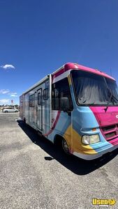 1995 P30 Mobile Boutique Spare Tire Texas Gas Engine for Sale