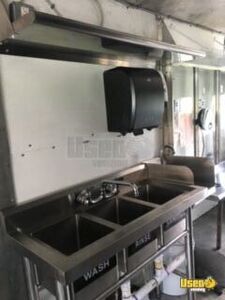 1995 P30 Step Van All-purpose Food Truck Prep Station Cooler Missouri Gas Engine for Sale