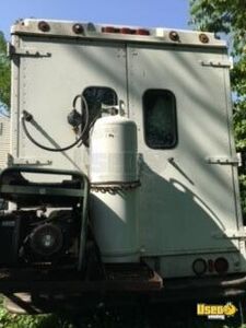 1995 P30 Step Van All-purpose Food Truck Stainless Steel Wall Covers Missouri Gas Engine for Sale