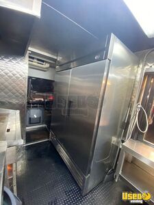1995 P30 Step Van Food Truck All-purpose Food Truck Propane Tank Massachusetts Diesel Engine for Sale