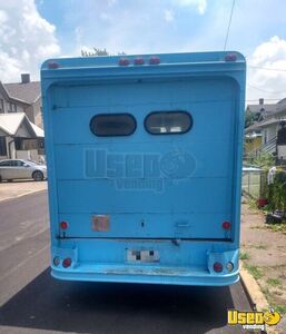 1995 P30 Step Van Food Vending Truck All-purpose Food Truck Floor Drains West Virginia Gas Engine for Sale