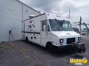 1995 P30 Step Van Kitchen Food Truck All-purpose Food Truck Air Conditioning Florida Diesel Engine for Sale