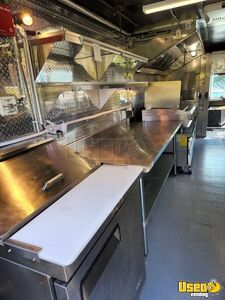 1995 P30 Step Van Kitchen Food Truck All-purpose Food Truck Chef Base Florida Gas Engine for Sale