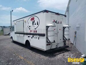 1995 P30 Step Van Kitchen Food Truck All-purpose Food Truck Concession Window Florida Diesel Engine for Sale