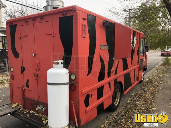 1995 P30 Step Van Kitchen Food Truck All-purpose Food Truck Concession Window Minnesota Gas Engine for Sale