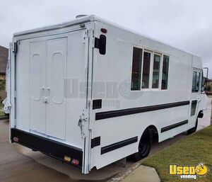 1995 P30 Step Van Kitchen Food Truck All-purpose Food Truck Concession Window Texas Gas Engine for Sale