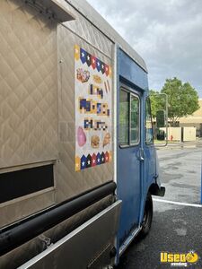 1995 P30 Step Van Kitchen Food Truck All-purpose Food Truck Diamond Plated Aluminum Flooring Maryland for Sale