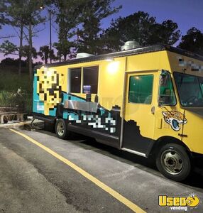 1995 P30 Step Van Kitchen Food Truck All-purpose Food Truck Exterior Customer Counter Florida Gas Engine for Sale