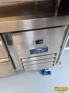 1995 P30 Step Van Kitchen Food Truck All-purpose Food Truck Fire Extinguisher Florida Gas Engine for Sale