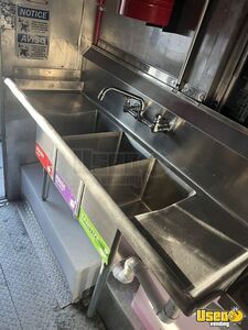 1995 P30 Step Van Kitchen Food Truck All-purpose Food Truck Fire Extinguisher Maryland for Sale