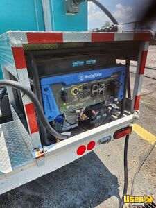 1995 P30 Step Van Kitchen Food Truck All-purpose Food Truck Gas Engine Florida Gas Engine for Sale