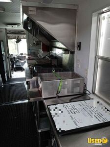 1995 P30 Step Van Kitchen Food Truck All-purpose Food Truck Generator Florida Diesel Engine for Sale
