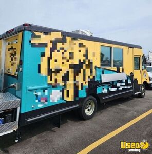 1995 P30 Step Van Kitchen Food Truck All-purpose Food Truck Generator Florida Gas Engine for Sale