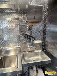 1995 P30 Step Van Kitchen Food Truck All-purpose Food Truck Hot Water Heater Florida Gas Engine for Sale