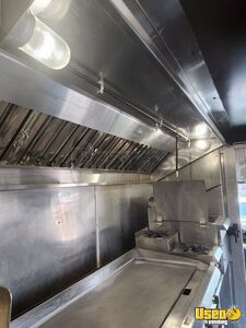 1995 P30 Step Van Kitchen Food Truck All-purpose Food Truck Open Signage Florida Gas Engine for Sale