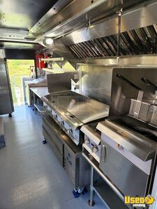 1995 P30 Step Van Kitchen Food Truck All-purpose Food Truck Prep Station Cooler Florida Gas Engine for Sale