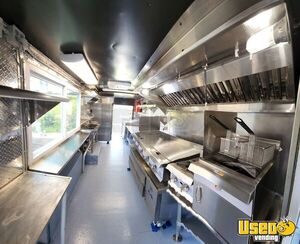 1995 P30 Step Van Kitchen Food Truck All-purpose Food Truck Refrigerator Florida Gas Engine for Sale