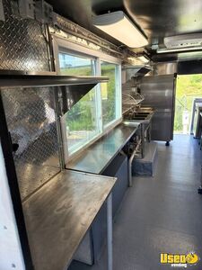 1995 P30 Step Van Kitchen Food Truck All-purpose Food Truck Stovetop Florida Gas Engine for Sale