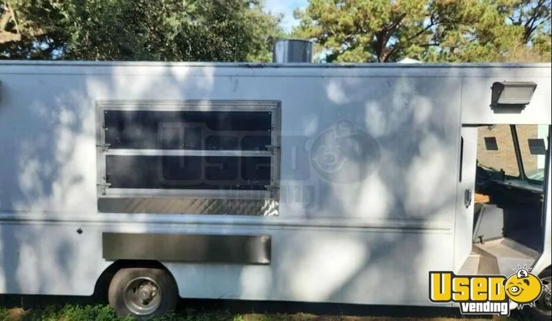 1995 P30 Taco Food Truck South Carolina Gas Engine for Sale